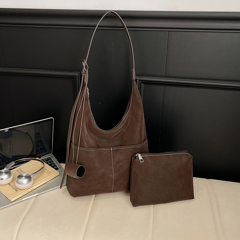 Vintage Fashion Old Money - Vintage Brown PU Hobo Bag for