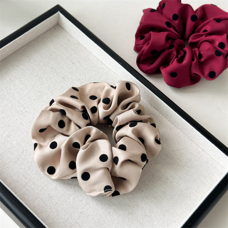 Korean Satin Polka Dot Scrunch - Vintage Fashion Fabrics ulasan dan harga
